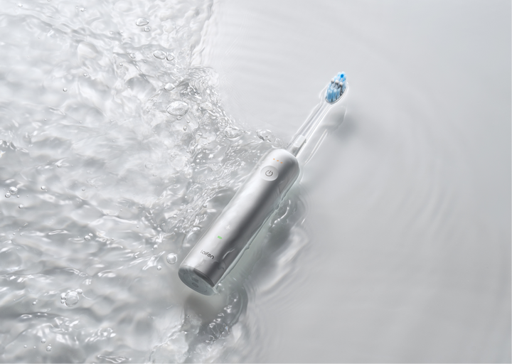 Laifen Wave Pro電動牙刷，全機防水構造無懼水花打濕，讓用家享受無憂的潔齒體驗。
